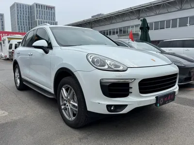 Porsche Cayenne 2015, 83000 км, за 29134.22 USD
