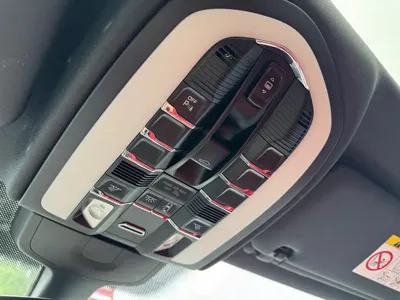 Porsche Cayenne 2015, 83000 км, за 29134.22 USD - фото 23