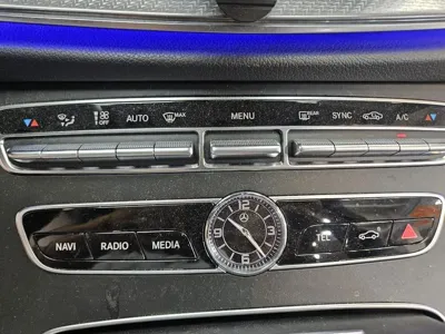 Mercedes-Benz E-Class 2020, 58309 км, за 15276.6 USD - фото 11