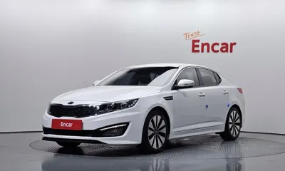 Kia K5 · 2012 год