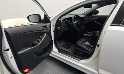 Kia K5 2012, 83133 км, за 3841.89 USD - фото 10