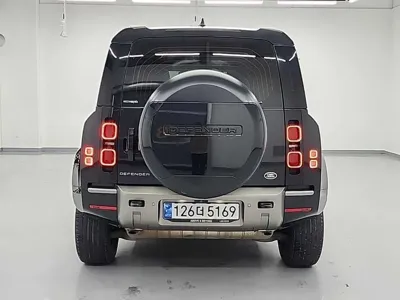 Land Rover Defender 2022, 98920 км, за 42299.08 USD