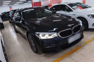BMW 5 Series 2018, 57699 км, за 28355 USD