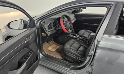 Hyundai Avante 2016, 48970 км, за 6960.71 USD - фото 10