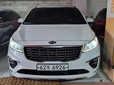 Kia Canival · 2019 год