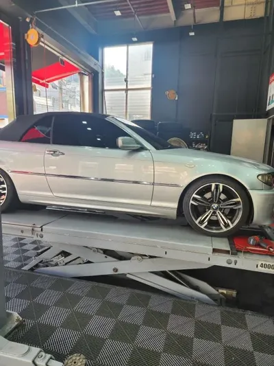 BMW 3-Series 2005, 89000 км, за 10502.82 USD