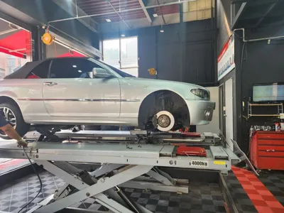 BMW 3-Series 2005, 89000 км, за 10502.82 USD - фото 16