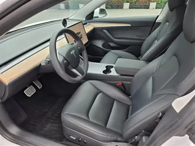 Tesla Model 3 2022, 37000 км, за 22543.41 USD