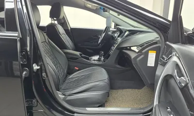 Hyundai Grandeur 2015, 177953 км, за 4618.43 USD - фото 11