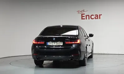 BMW 3-Series 2024, 35428 км, за 23549.33 USD