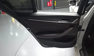 BMW 5-Series 2020, 79173 км, за 18905.08 USD - фото 25