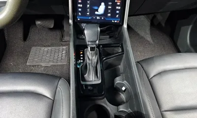 KG_Mobility_Ssangyong Torres 2023, 54219 км, за 11069.87 USD - фото 9
