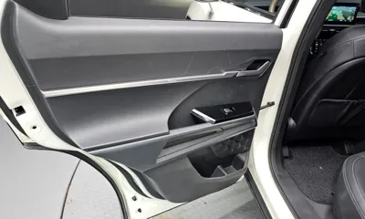 KG_Mobility_Ssangyong Torres 2023, 54219 км, за 11069.87 USD - фото 25