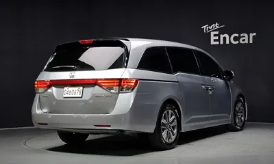 Honda Odyssey 2016, 105498 км, за 8645.9 USD - фото 2