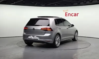 Volkswagen Golf 2016, 166870 км, за 5550.05 USD