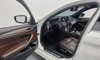 BMW 5-Series 2018, 91000 км, за 17824.63 USD - фото 10