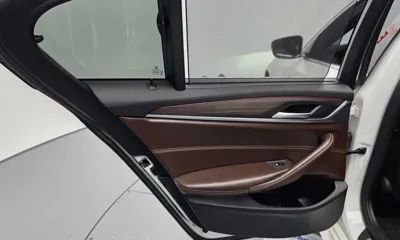 BMW 5-Series 2018, 91000 км, за 17824.63 USD - фото 24