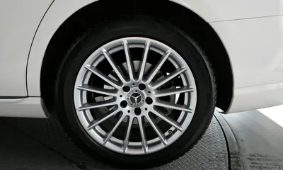 Mercedes-Benz E-Class 2022, 104651 км, за 64705.95 USD - фото 21