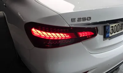 Mercedes-Benz E-Class 2022, 104651 км, за 64705.95 USD - фото 23