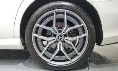 Mercedes-Benz E-Class 2023, 39554 км, за 29071.68 USD