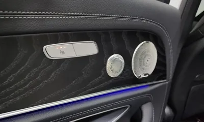 Mercedes-Benz E-Class 2023, 39554 км, за 29071.68 USD - фото 17