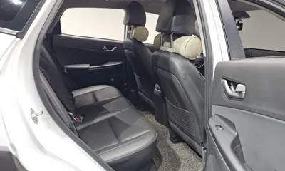 Hyundai Kona 2018, 119074 км, за 8131.68 USD - фото 12