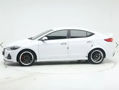 Hyundai Avante 2018, 143413 км, за 5251.41 USD