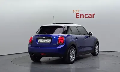 MINI Cooper 2019, 42621 км, за 8533.54 USD