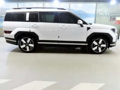 Hyundai Santafe 2026, 4560 км, за 23959.56 USD