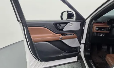 Lincoln Aviator 2020, 163228 км, за 16612.39 USD - фото 24