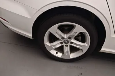 Audi A3 2020, 64400 км, за 11788 USD - фото 12