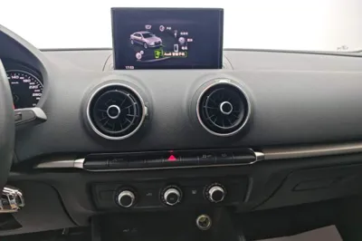 Audi A3 2020, 64400 км, за 11788 USD - фото 16