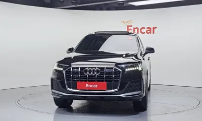 Audi Q7 2022, 5237 км, за 47241.49 USD