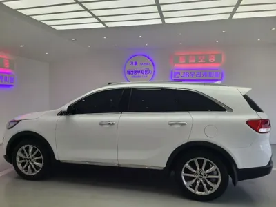 Kia Sorento 2016, 152807 км, за 8125.85 USD