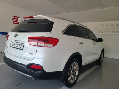Kia Sorento 2016, 152807 км, за 8125.85 USD