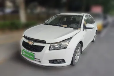 Chevrolet Cruze · 2013 год