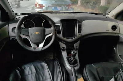 Chevrolet Cruze 2013, 122000 км, за 2457 USD - фото 9