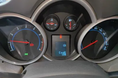 Chevrolet Cruze 2013, 122000 км, за 2457 USD - фото 11