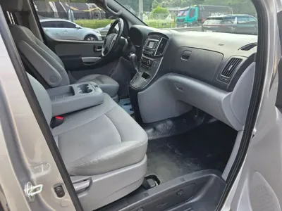 Hyundai Starex 2019, 70095 км, за 8861.76 USD - фото 10
