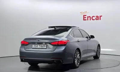 Hyundai Genesis 2014, 186100 км, за 5939.87 USD