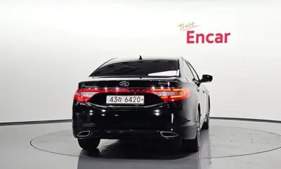 Hyundai Grandeur 2014, 128118 км, за 3249.33 USD