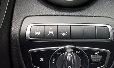 Mercedes-Benz C-Class 2021, 68432 км, за 22596.63 USD - фото 17