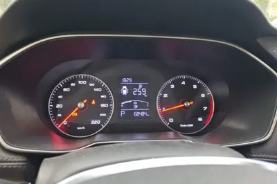 Roewe RX3 2018, 68400 км, за 4684 USD - фото 11