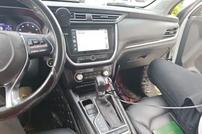 Roewe RX3 2018, 68400 км, за 4684 USD - фото 13