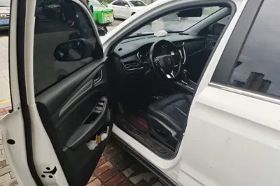Roewe RX3 2018, 68400 км, за 4684 USD - фото 16