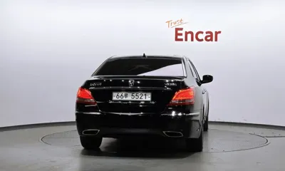 Hyundai Equus 2012, 181642 км, за 2569.61 USD