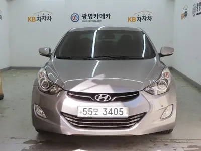 Hyundai Avante 2013, 127830 км, за 3057.51 USD