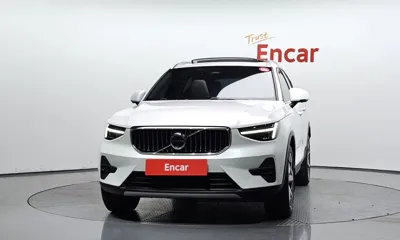 Volvo XC40 2025, 15602 км, за 28291.93 USD