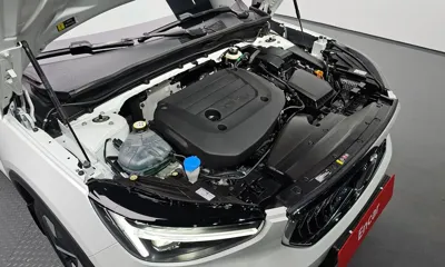 Volvo XC40 2025, 15602 км, за 28095.05 USD - фото 6