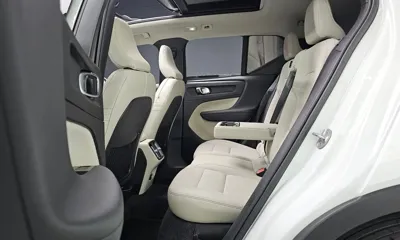 Volvo XC40 2025, 15602 км, за 28095.05 USD - фото 11